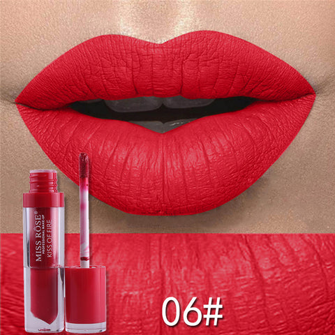 Matte not stick to cup lip gloss Matte not stick to cup lip gloss